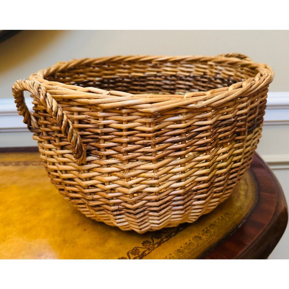Rustic European Style Gathering Woven Grapevine Large Wicker Brown Basket VTG